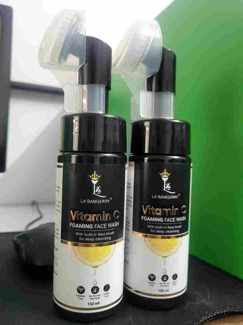 Vitamin C Brightening Foaming Face Wash with Built-In Brush 150ml Pack Of 2